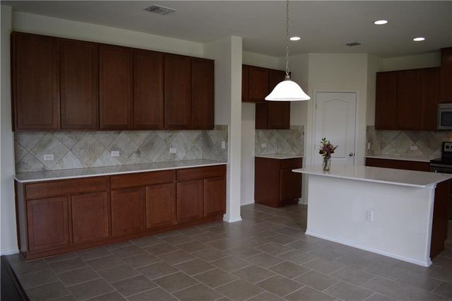 1425 Berlin LN, Austin, TX 78753