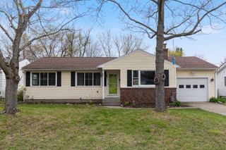 88 Cross Parkway, Burlington, VT 05408