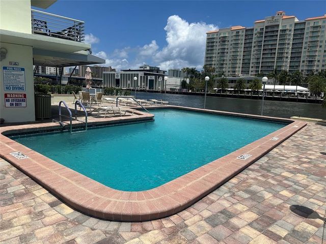 2900 NE 30TH ST E2, Fort Lauderdale, FL 33306