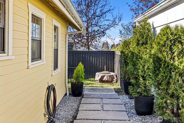 315 Steilacoom Street, Steilacoom, WA 98388