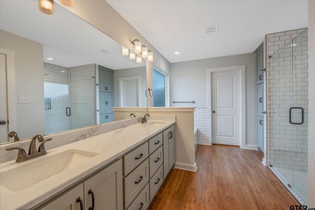 429 Laura Ln, Chandler, TX 75758