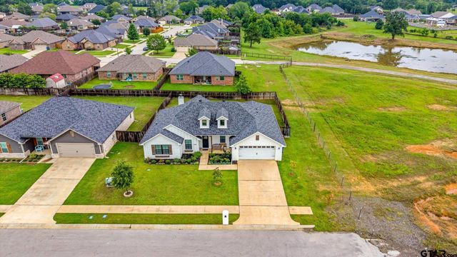 429 Laura Ln, Chandler, TX 75758