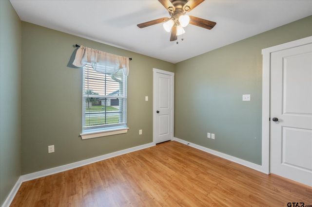 429 Laura Ln, Chandler, TX 75758