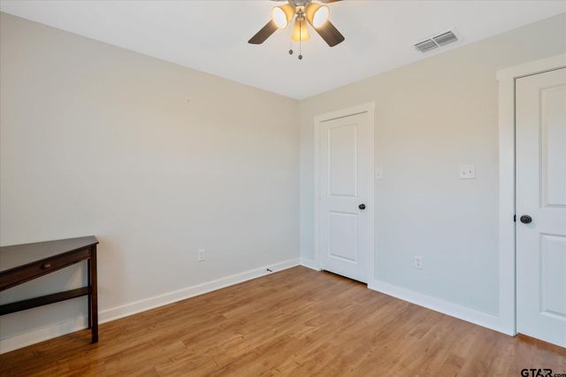 429 Laura Ln, Chandler, TX 75758