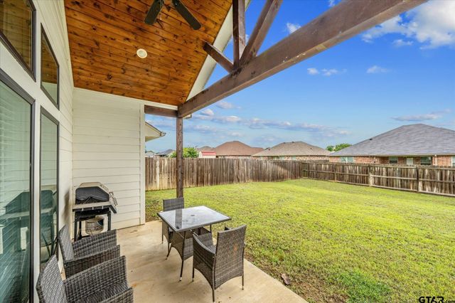 429 Laura Ln, Chandler, TX 75758
