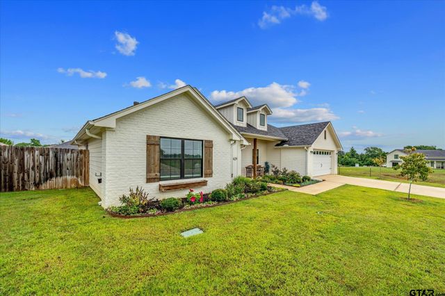 429 Laura Ln, Chandler, TX 75758