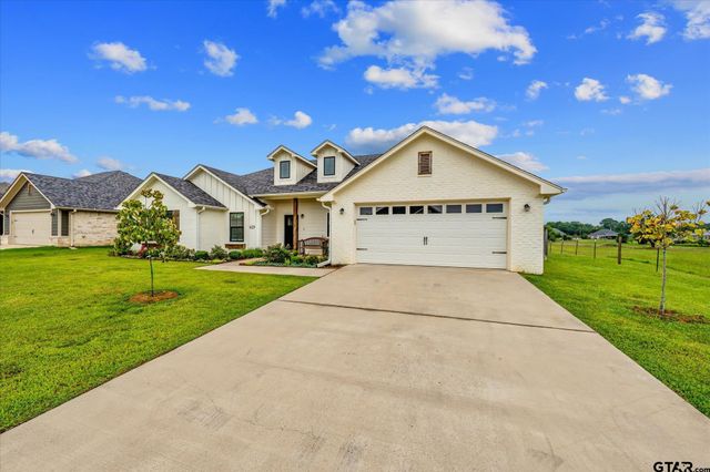 429 Laura Ln, Chandler, TX 75758