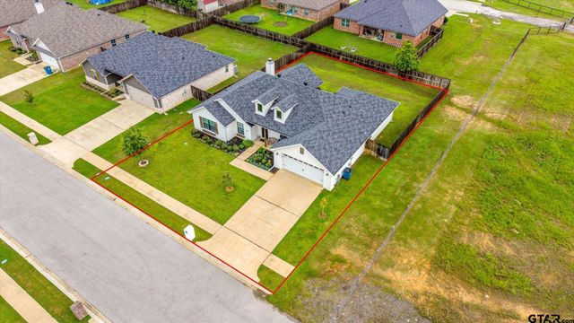 429 Laura Ln, Chandler, TX 75758