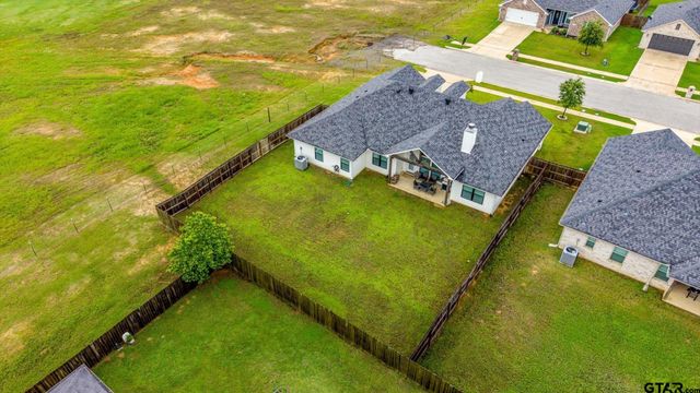 429 Laura Ln, Chandler, TX 75758