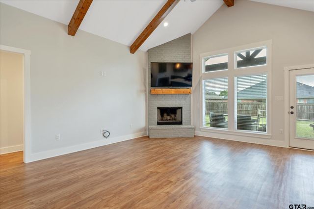 429 Laura Ln, Chandler, TX 75758
