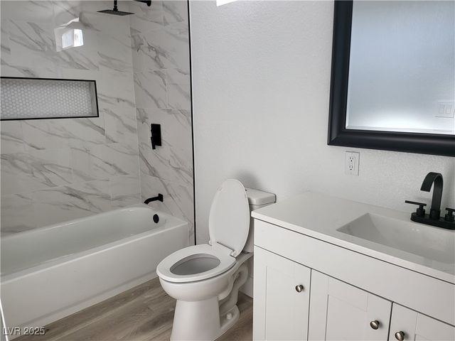 211 West Duck Creek Road, Pahrump, NV 89048