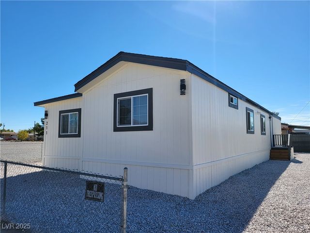 211 West Duck Creek Road, Pahrump, NV 89048