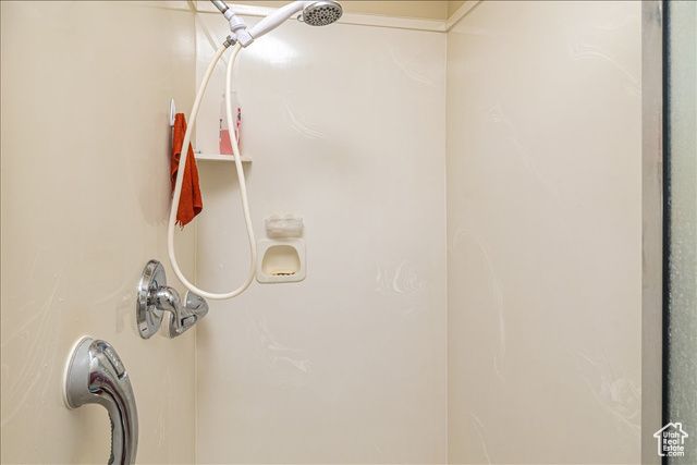 275 W 60 S, Hyde Park, UT 84318