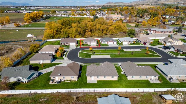 275 W 60 S, Hyde Park, UT 84318