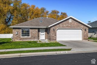 275 W 60 S, Hyde Park, UT 84318