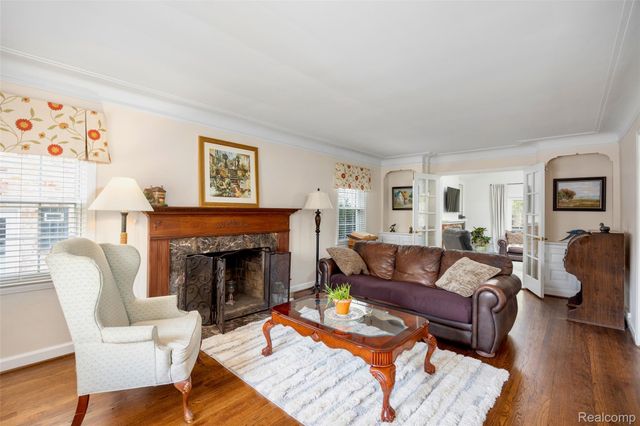 244 Kerby Road, Grosse Pointe Farms, MI 48236