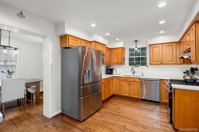 244 Kerby Road, Grosse Pointe Farms, MI 48236