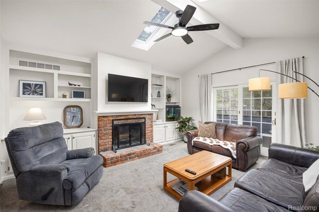 244 Kerby Road, Grosse Pointe Farms, MI 48236