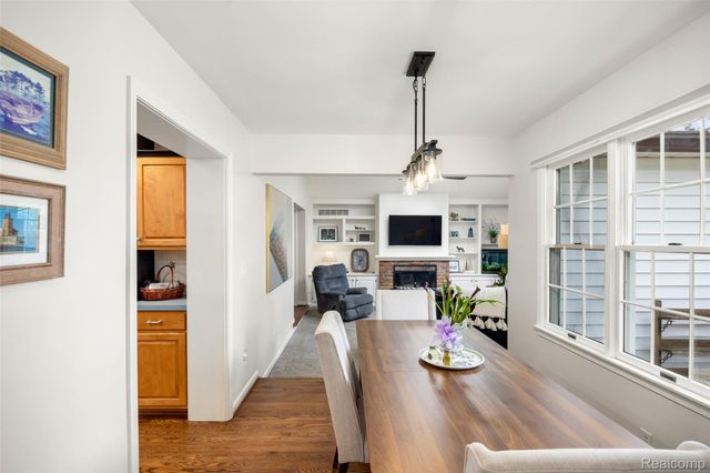 244 Kerby Road, Grosse Pointe Farms, MI 48236