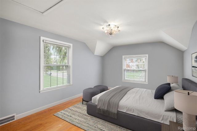 244 Kerby Road, Grosse Pointe Farms, MI 48236