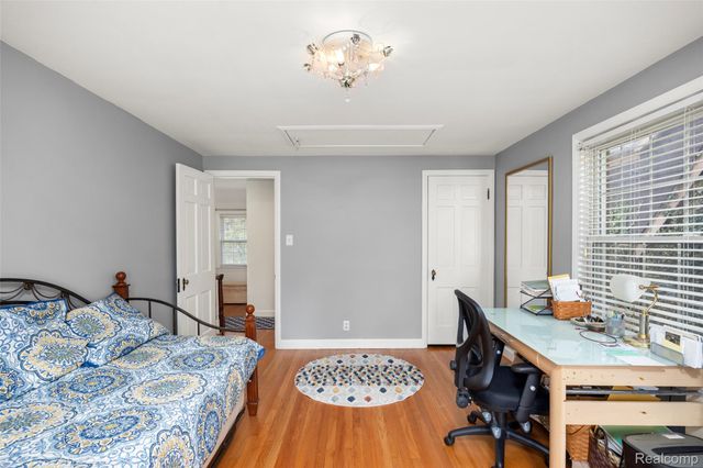 244 Kerby Road, Grosse Pointe Farms, MI 48236