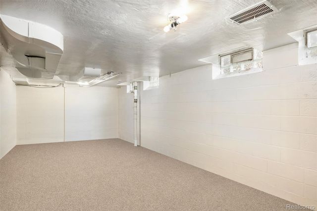 244 Kerby Road, Grosse Pointe Farms, MI 48236