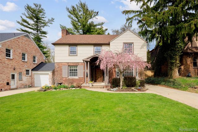 244 Kerby Road, Grosse Pointe Farms, MI 48236