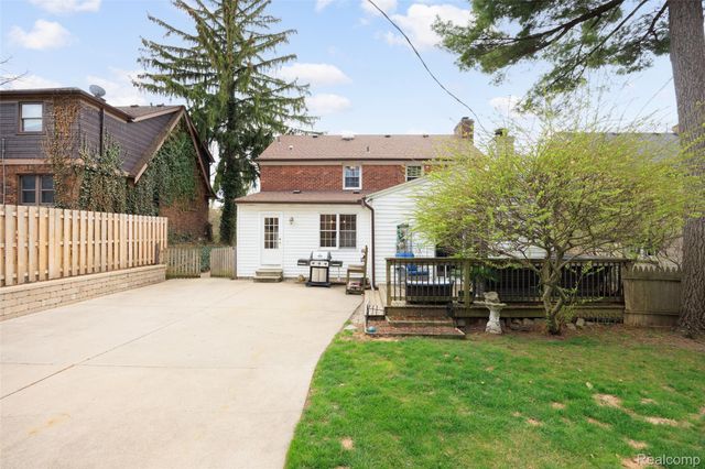 244 Kerby Road, Grosse Pointe Farms, MI 48236