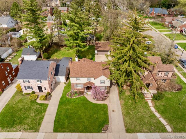 244 Kerby Road, Grosse Pointe Farms, MI 48236