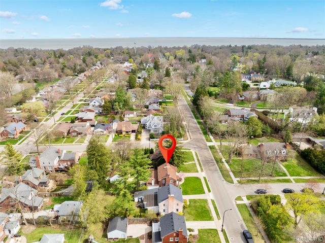 244 Kerby Road, Grosse Pointe Farms, MI 48236