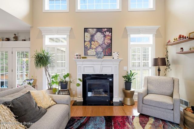 16704 Taddington Pl, Louisville, KY 40245