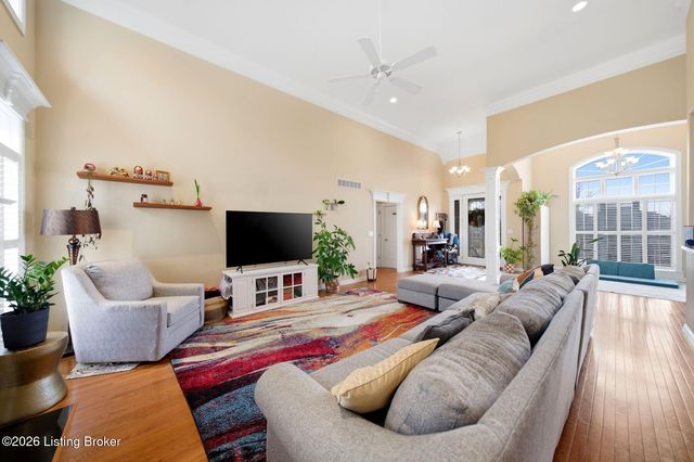 16704 Taddington Pl, Louisville, KY 40245