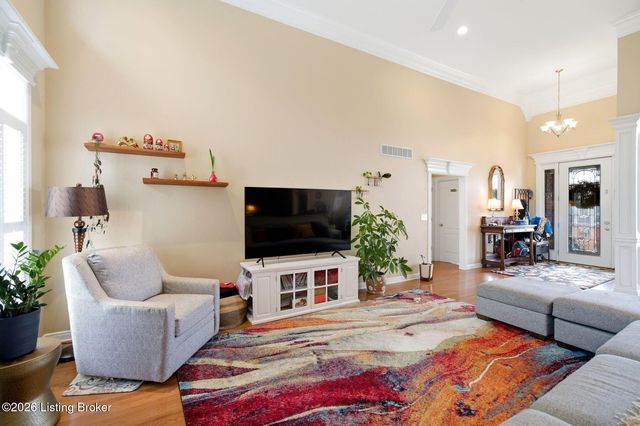 16704 Taddington Pl, Louisville, KY 40245