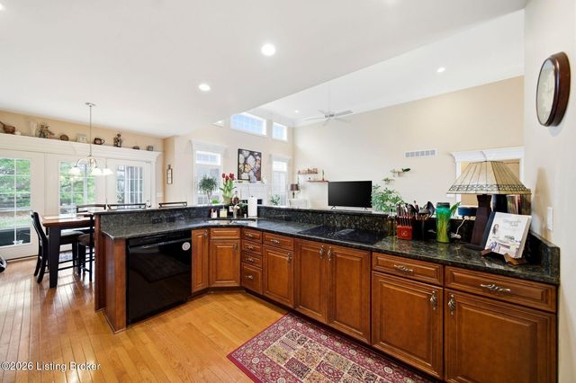 16704 Taddington Pl, Louisville, KY 40245