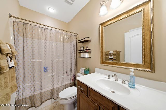 16704 Taddington Pl, Louisville, KY 40245