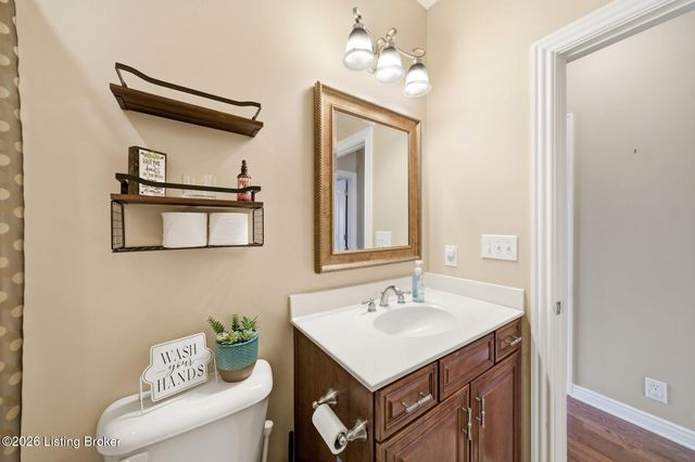 16704 Taddington Pl, Louisville, KY 40245