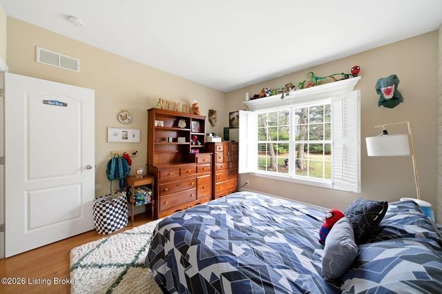 16704 Taddington Pl, Louisville, KY 40245