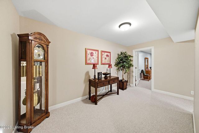 16704 Taddington Pl, Louisville, KY 40245