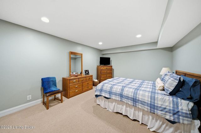 16704 Taddington Pl, Louisville, KY 40245