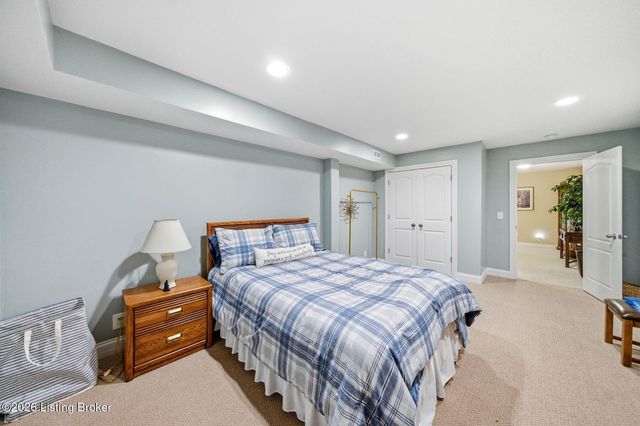 16704 Taddington Pl, Louisville, KY 40245