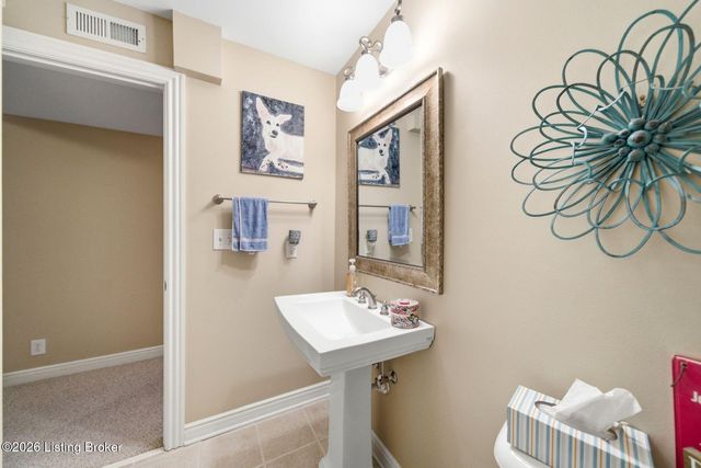 16704 Taddington Pl, Louisville, KY 40245