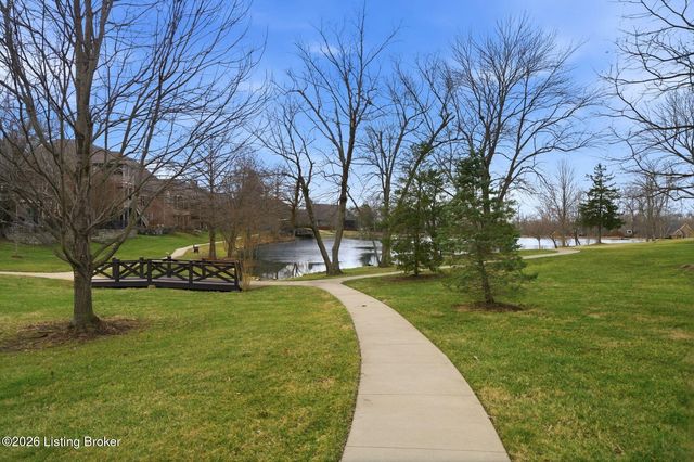 16704 Taddington Pl, Louisville, KY 40245