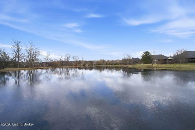 16704 Taddington Pl, Louisville, KY 40245