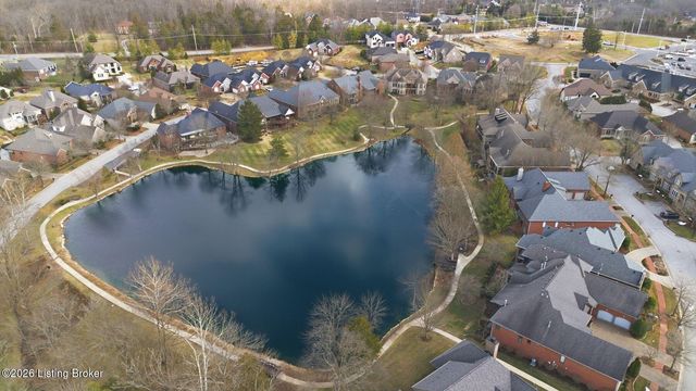 16704 Taddington Pl, Louisville, KY 40245