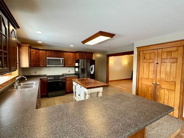 49 Sherri Lane, Clarendon, VT 05759