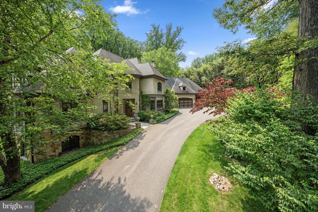 10 BURNING TREE CT, Bethesda, MD 20817