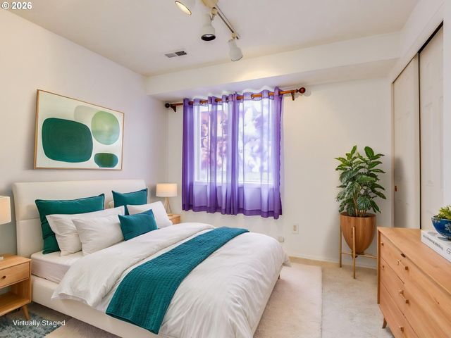 204 CRESTWOOD St, Fairview, OR 97024