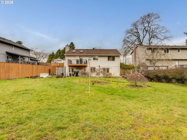 204 CRESTWOOD St, Fairview, OR 97024