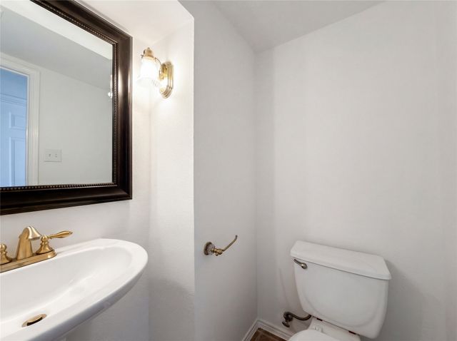 9708 Maryville Lane, Fort Worth, TX 76108