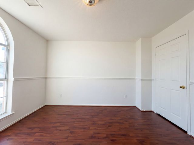 9708 Maryville Lane, Fort Worth, TX 76108